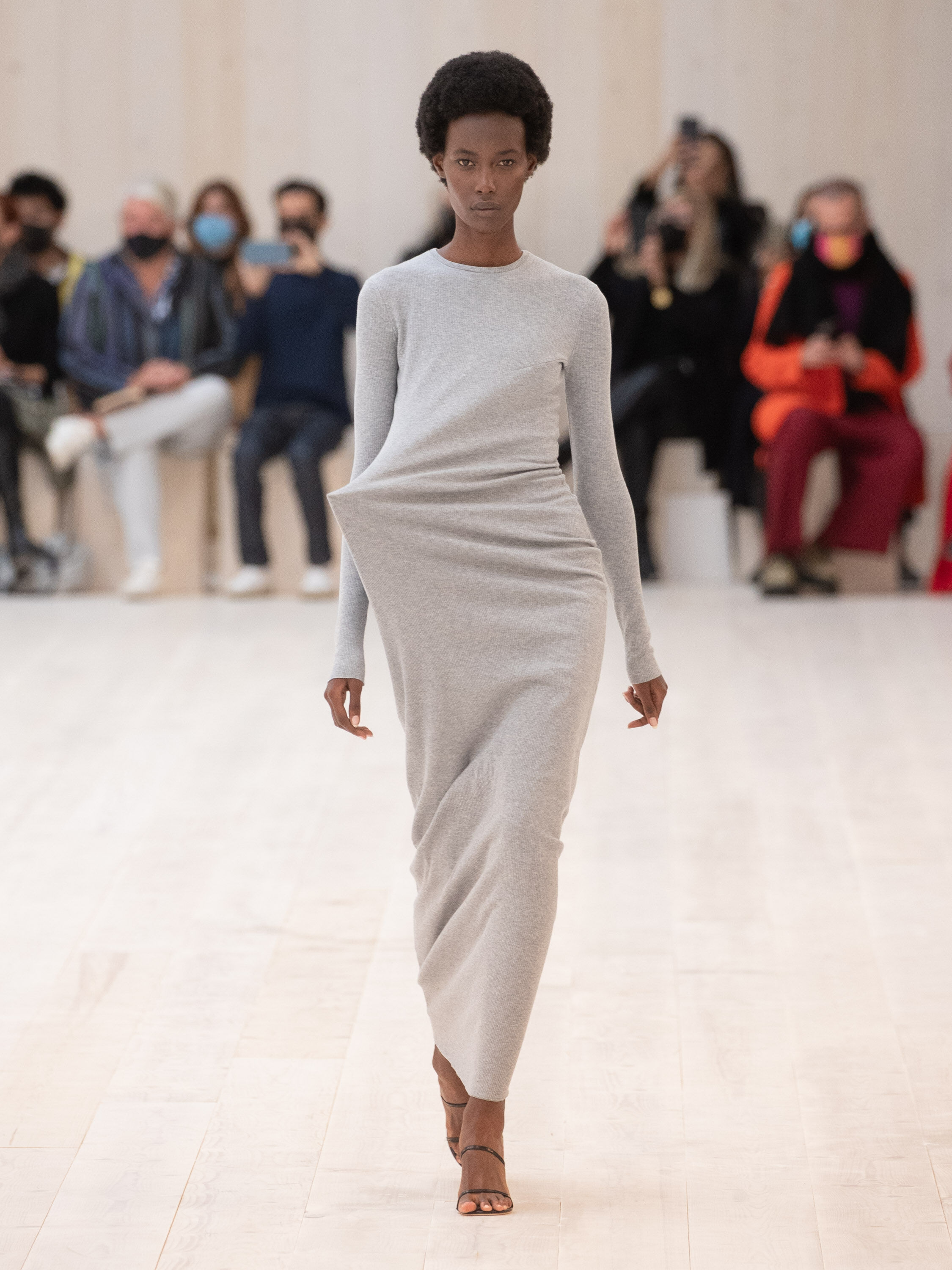 LOEWE | reinventing craft and leather. LOEWE | reinventing craft and leather.